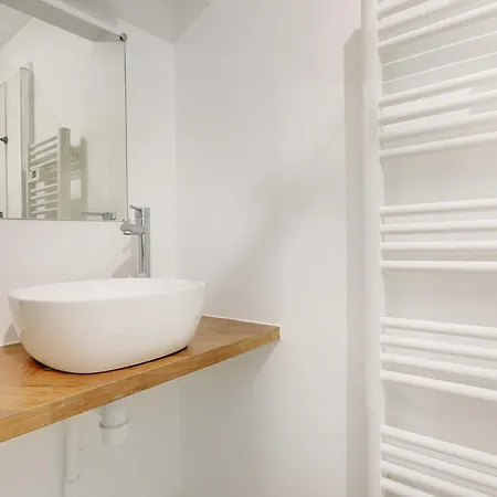 Apartment Montgolfier
