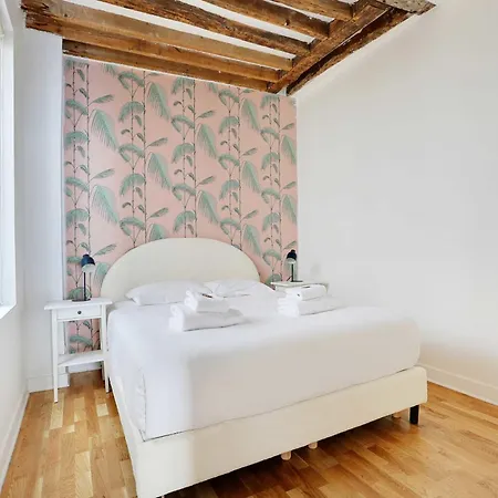 Montgolfier Apartment