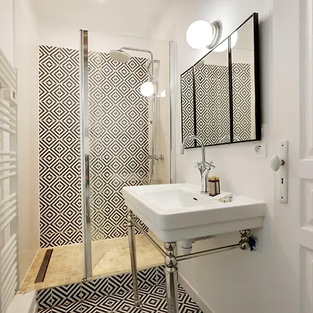 Montgolfier Apartment Paris