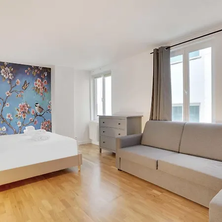 Apartment Montgolfier