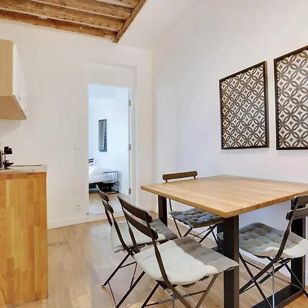 Montgolfier Apartment Paris