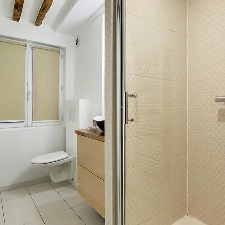 Apartment Montgolfier
